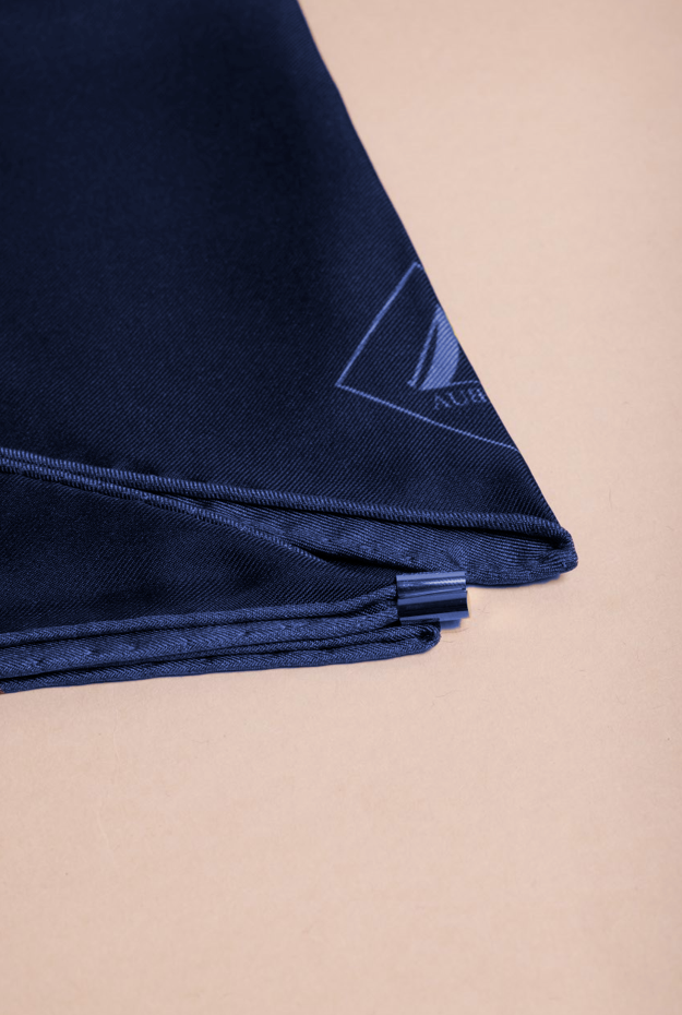 Foulard bleu foncé 